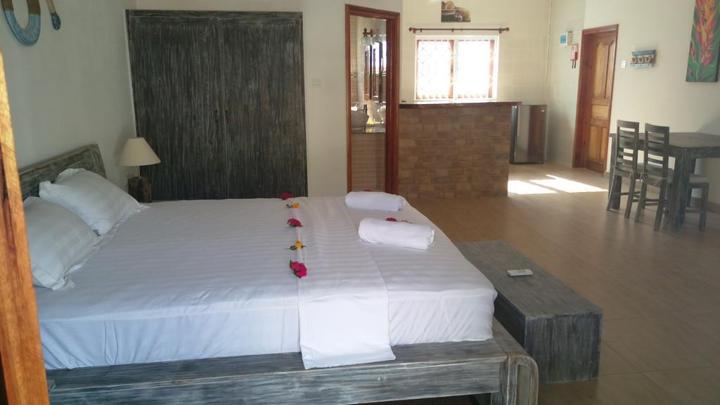 Coral Apartments La Digue Bagian luar foto
